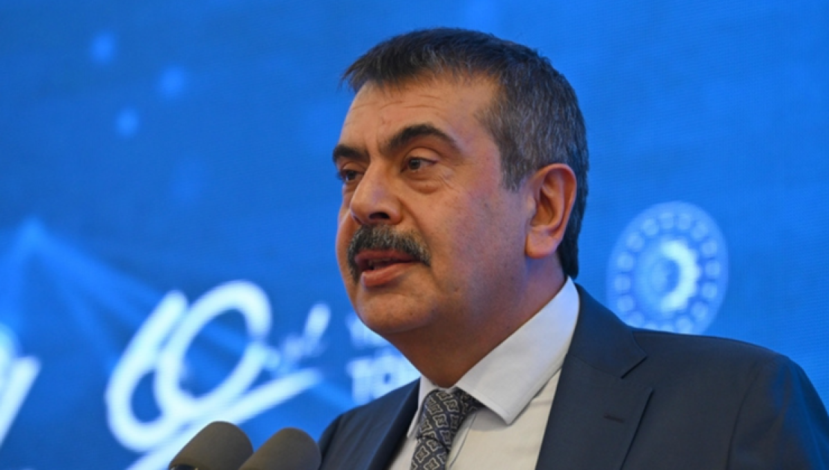 BAKAN TEKİN’DEN 10 BİN ÖĞRETMEN ATAMASI AÇIKLAMASI